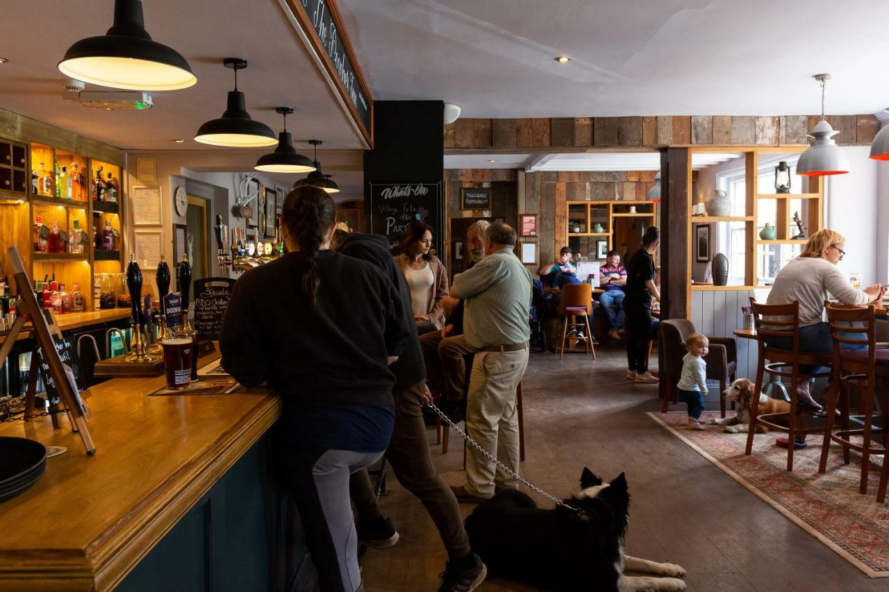 هوك The Poacher Inn المظهر الخارجي الصورة